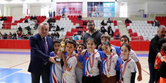 Bilecik’te okul sporları ve geleneksel çocuk oyunları finalleri tamamlandı