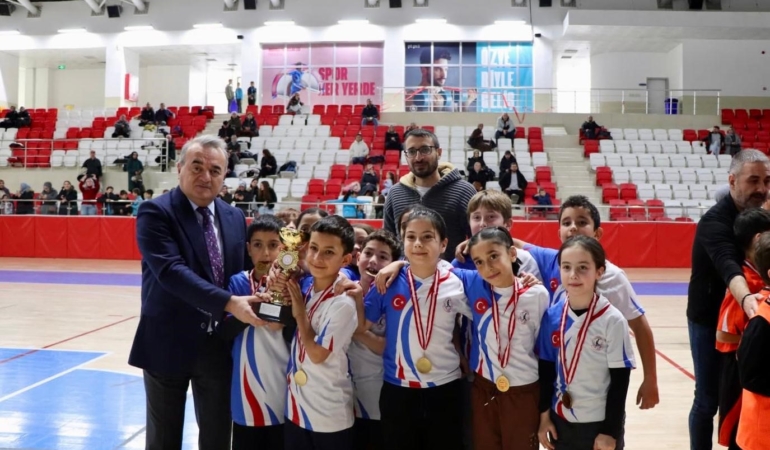 Bilecik’te okul sporları ve geleneksel çocuk oyunları finalleri tamamlandı