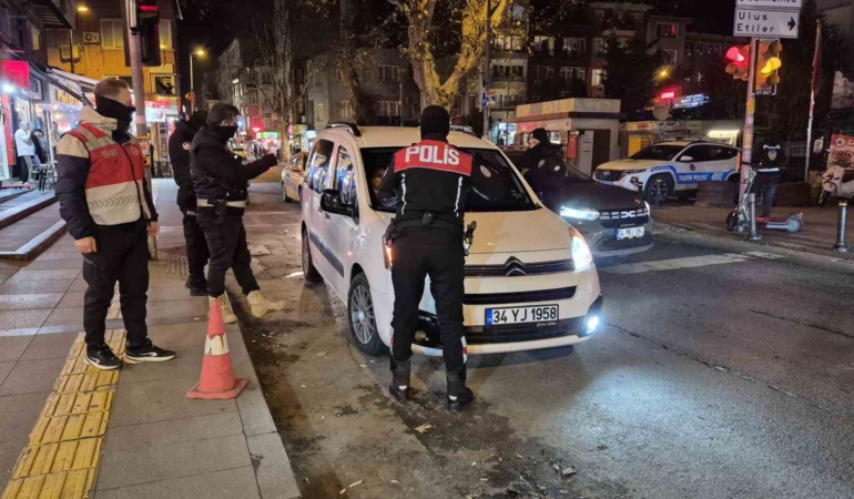 Beşiktaş Ortaköy’de yılbaşı için yoğun güvenlik tedbirleri