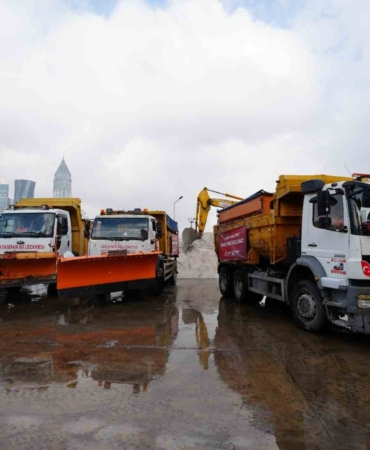Ataşehir’de karla mücadele için tüm önlemler alındı