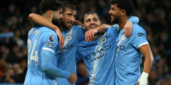 Manchester City, Sunderland’ı farklı mağlup etti