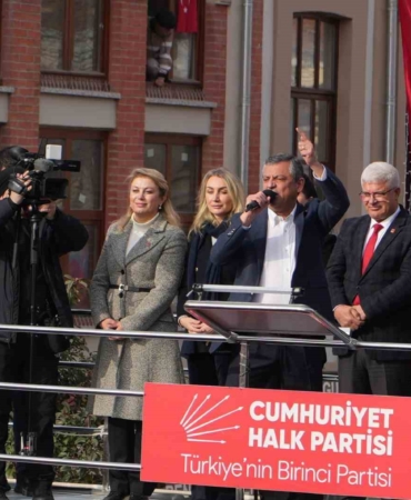 CHP Lideri Özel’den Yunanistan’a övgü, Türkiye’ye eleştiri