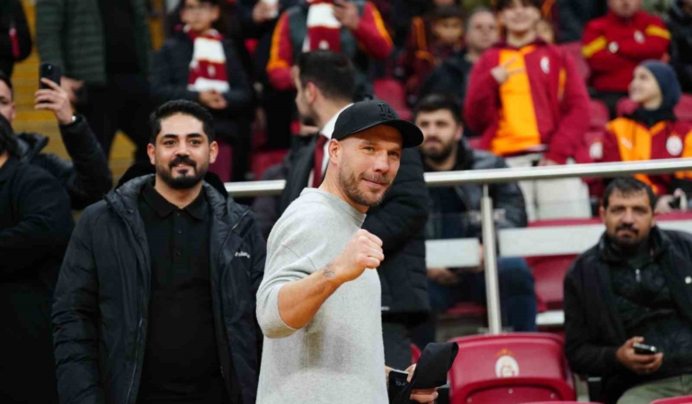 Milan Baros ile Lucas Podolski, RAMS Park’ta