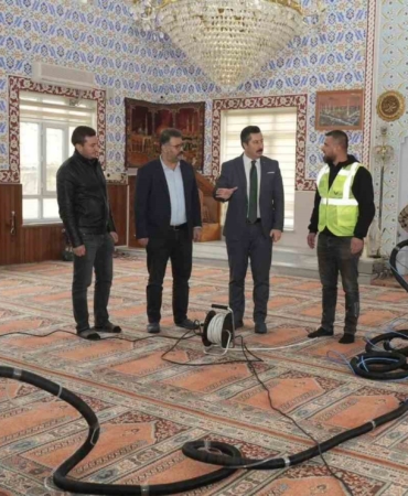 Yenişehir’de camiler üç aylara hazırlanıyor