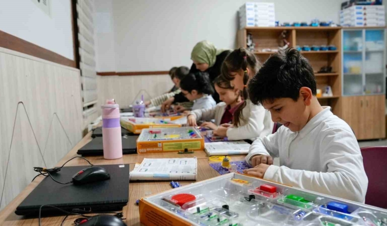 Başiskele Çocuk Akademisi’nde yeni dönem eğitimleri başladı