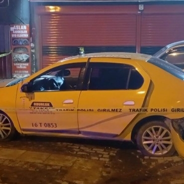 Bursa’da gasp edilen ticari taksi yarım saatlik kovalamacayla durduruldu