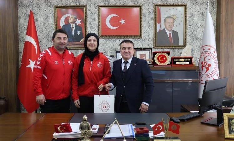 Milli Judocu Hatice Nur Göktaş, İl Müdürü Demir ile bir araya geldi