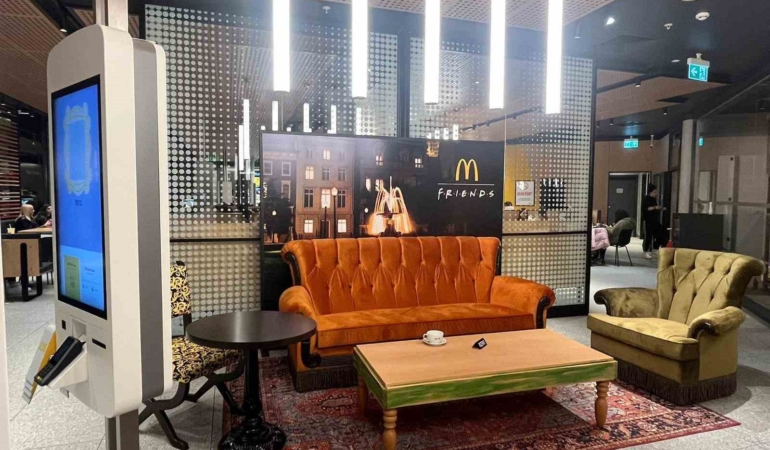 McDonald’s Türkiye, Friends dizisinin figürlerini menülere taşıdı
