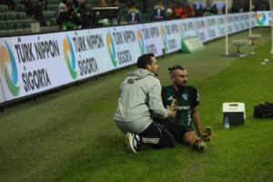 Kocaelisporlu oyuncu Serdar Dursun camiadan özür diledi