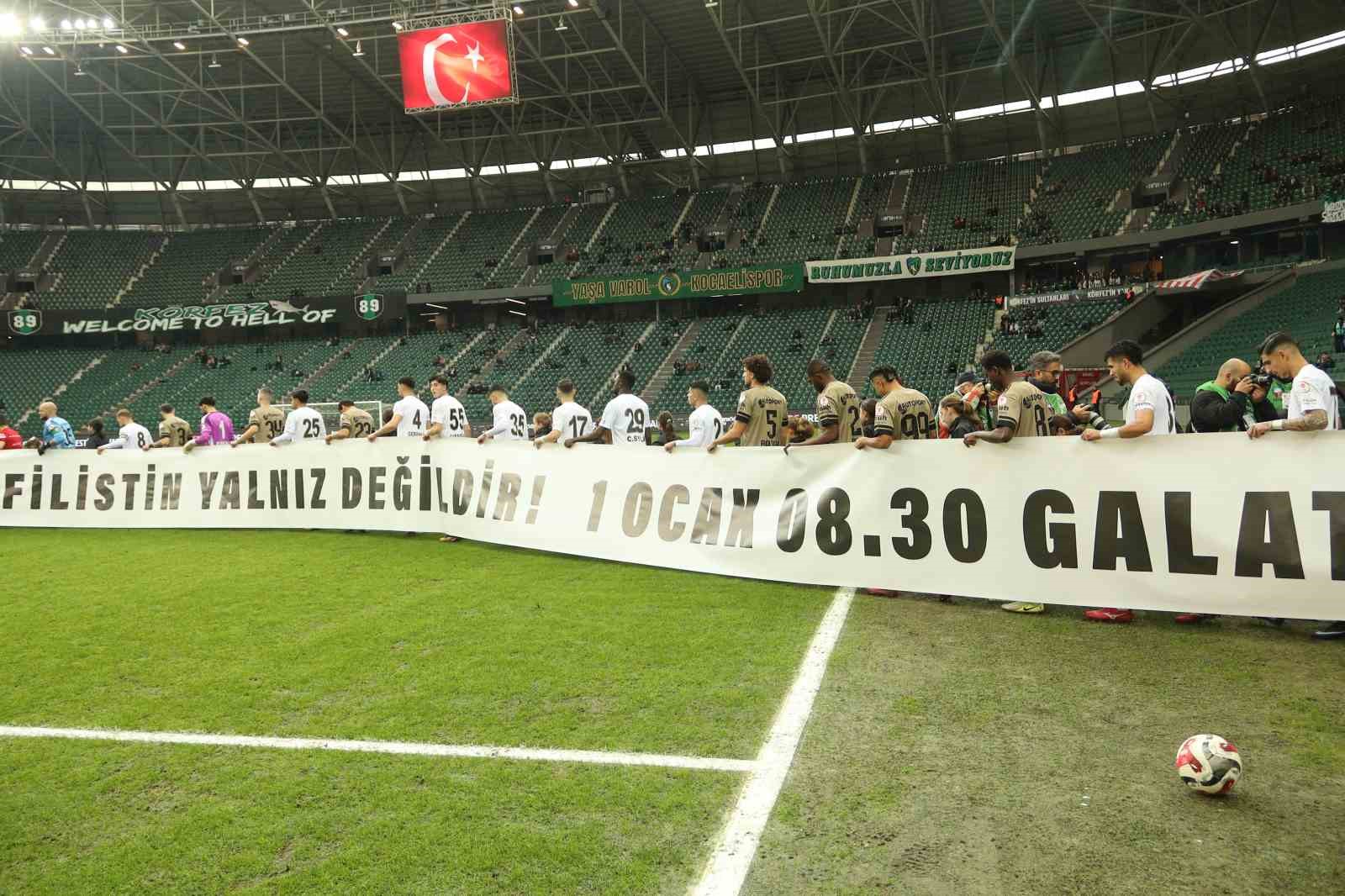 Ziraat Türkiye Kupası: Kocaelispor: 2 - Erzurumspor FK: 0 (İlk yarı)