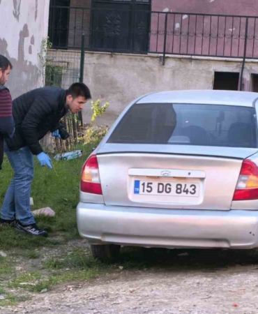 Bursa’da emanet ettiği aracı, kurşunlandığını görünce şok geçirdi