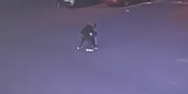 Boşanma aşamasındaki eşini sokak ortasında 12 yerinden bıçakladı, 18,6 yıl hapis cezası aldı