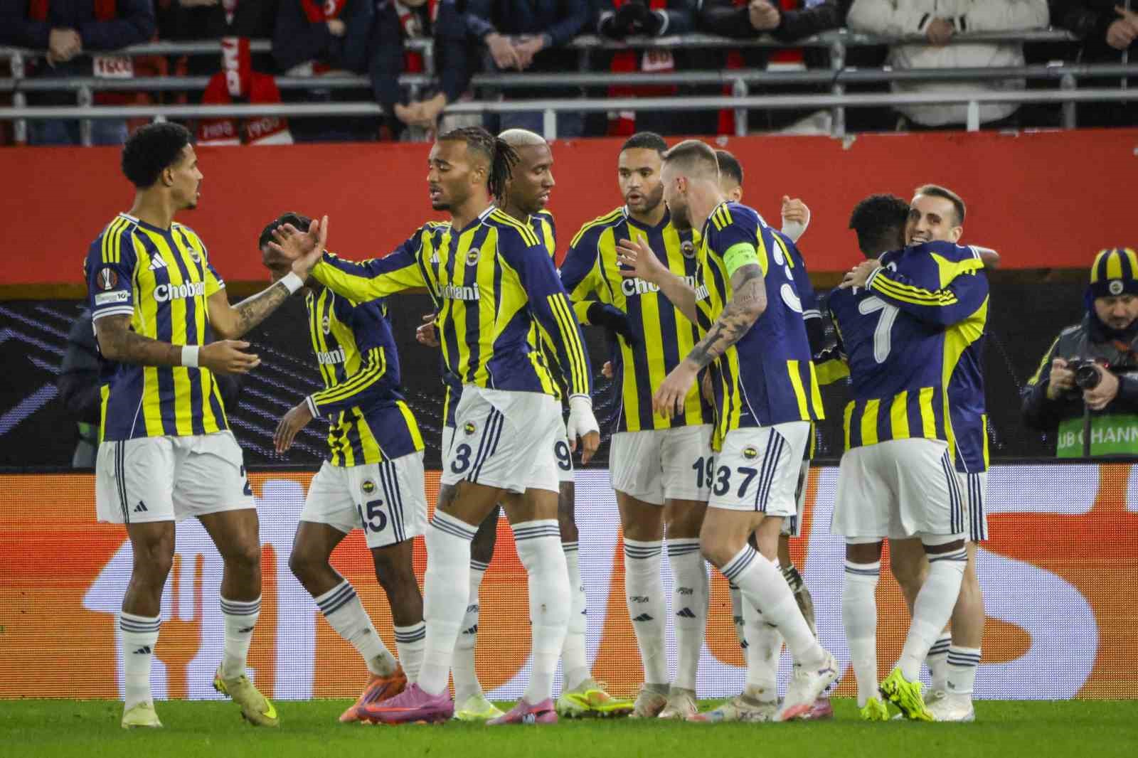 UEFA Avrupa Ligi: Brann: 0 - Fenerbahçe: 3 (İlk yarı)