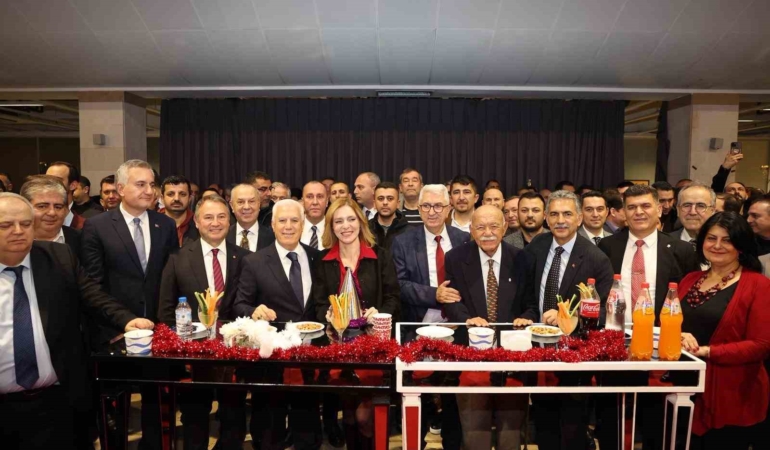 Büyükşehir ailesi yeni yılı birlikte kutladı