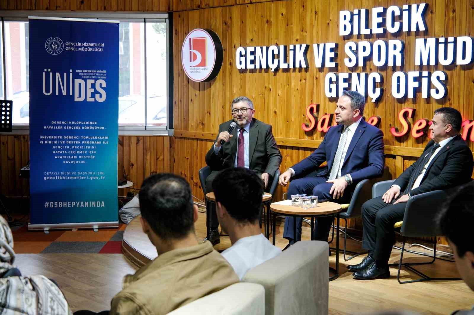 Bakan Yardımcısı Eminoğlu, ÜNİDES projesi kapsamında Bilecik’te öğrencilerle buluştu