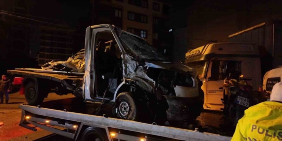 Sultanbeyli’de alkollü sürücü dehşet saçtı: 4 yaralı