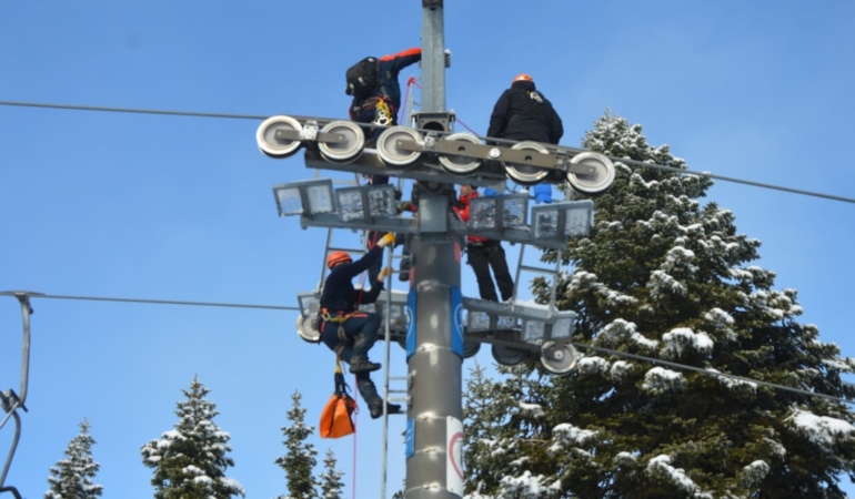 Uludağ’daki tatbikat gerçeği aratmadı