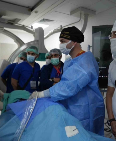 "İğneyle" tümör tedavisine uluslararası ilgi: Canlı canlı izlediler