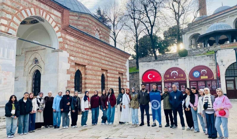 Yıldırımlı gençler Bursa’yı keşfediyor