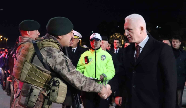 İstanbul Valisi Gül: "Hemşehrilerimizin huzur içinde yeni yıla girmesi için bütün tedbirleri aldık"