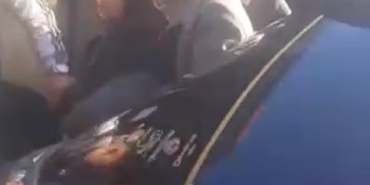 Küçükçekmece’de minibüsten yaşlı kadın düştü