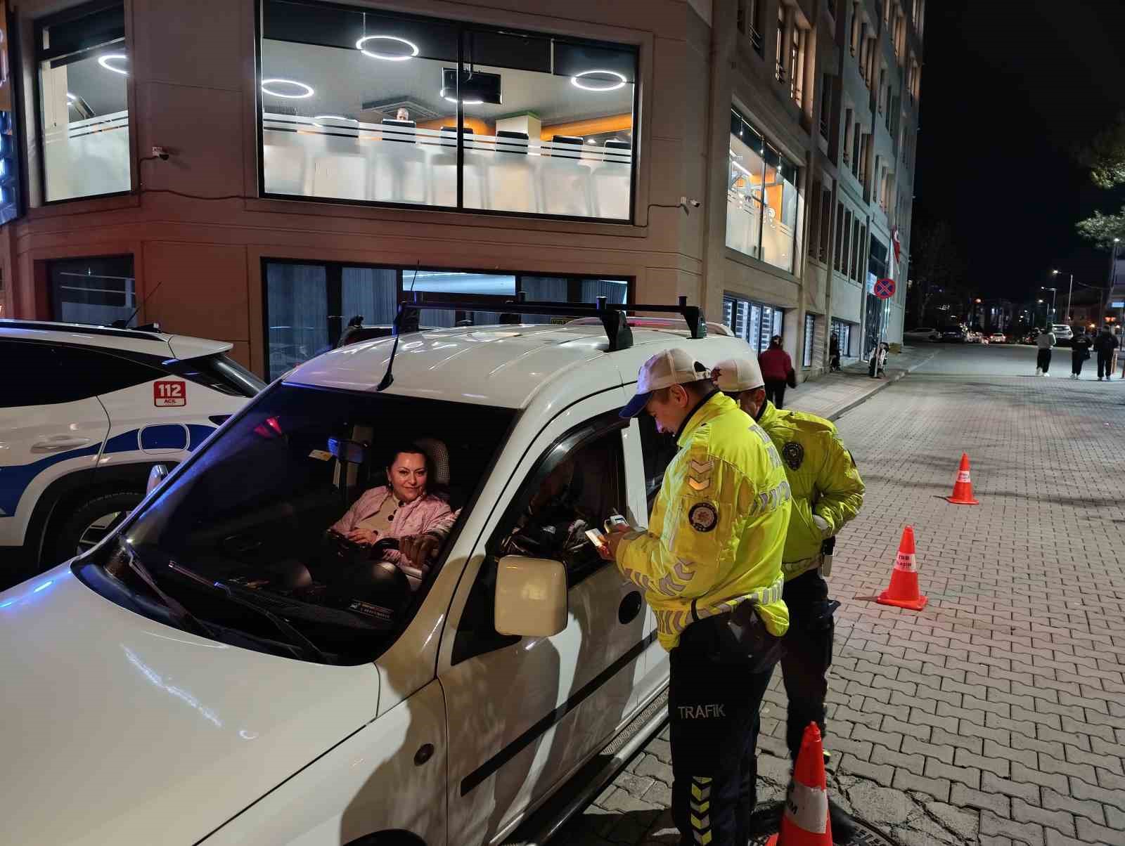 Tekirdağ’da trafiğin yoğun olduğu bölgede denetim: 106 araç kontrol edildi