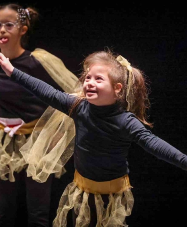 Özel çocuklar ayakta alkışlandı