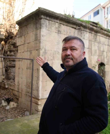 Edirne’de tarihi türbe restore edilmeyi bekliyor