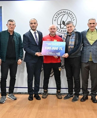 Gaziosmanpaşa Belediyesinden spor kulüplerine 2 buçuk milyon liralık nakdi destek