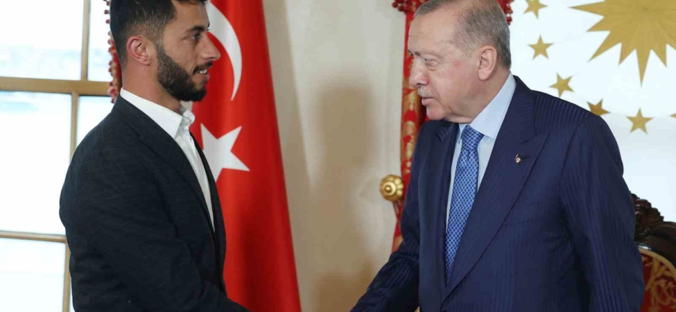 Cumhurbaşkanı Erdoğan, Oscar ödüllü Filistinli yönetmen Basel Adra’yı kabul etti