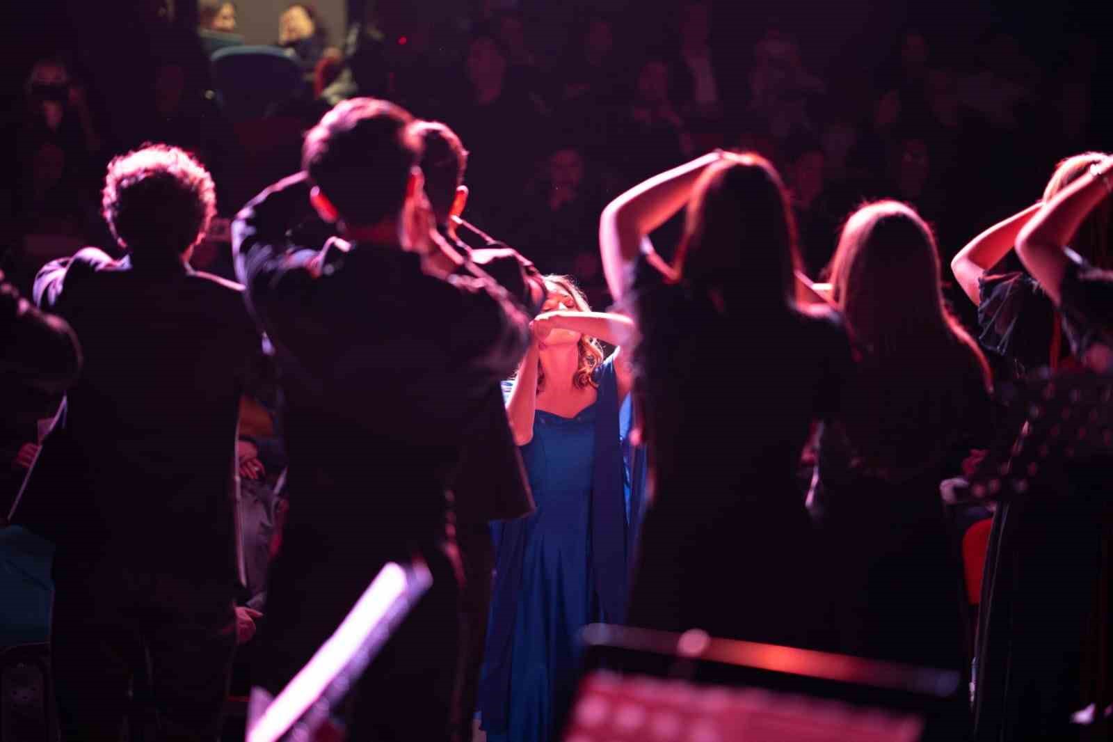 Ayvalık’ta müzik ve dayanışmayla özel konser