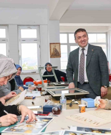 Vali Sözer "Halk eğitimi faaliyetleri toplumsal kalkınmaya da önemli katkılar sunuyor"