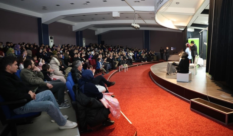 Erenler’de "Fadıl & Faik Yanlış Anlama" oyunu sahnelendi