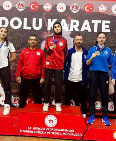 Körfezli karateciler Anadolu Karate Ligi Finalleri’nden 14 madalyayla döndü