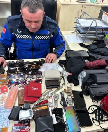 Kocaeli’de kayıp eşyalar "Alo 153" ile sahiplerini bekliyor