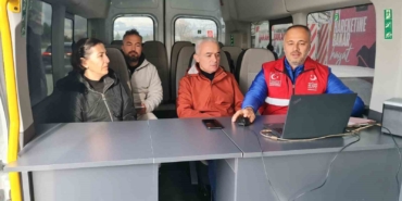 Polisin Mobil Göç Noktası uygulama aracı ile denetimleri sürüyor