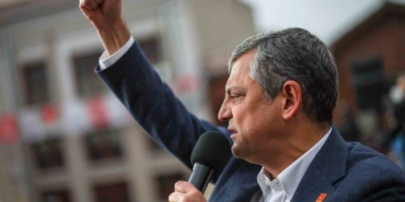 CHP lideri Özel: "Bu darbeciler de günü gelince Edirne’den kaçmak isterlerse Meriç’ten Dedeağaç’a size emanet"