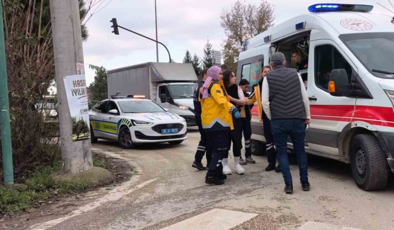 Işık ihlali kaza getirdi: 2 yaralı