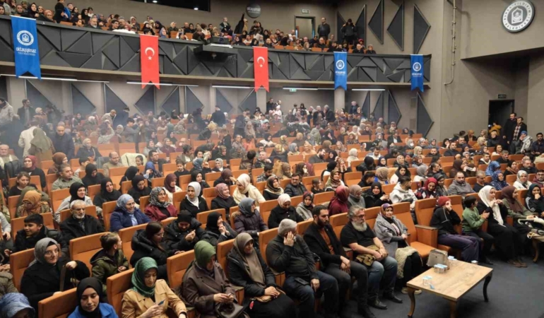 Yıldırım’da İmam-ı Azam Ebu Hanife oyununa yoğun ilgi