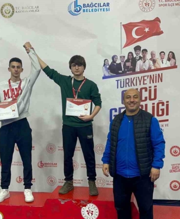 İhlas Koleji Güreş Takımı, İstanbul Şampiyonası’nda çifte başarıya imza attı