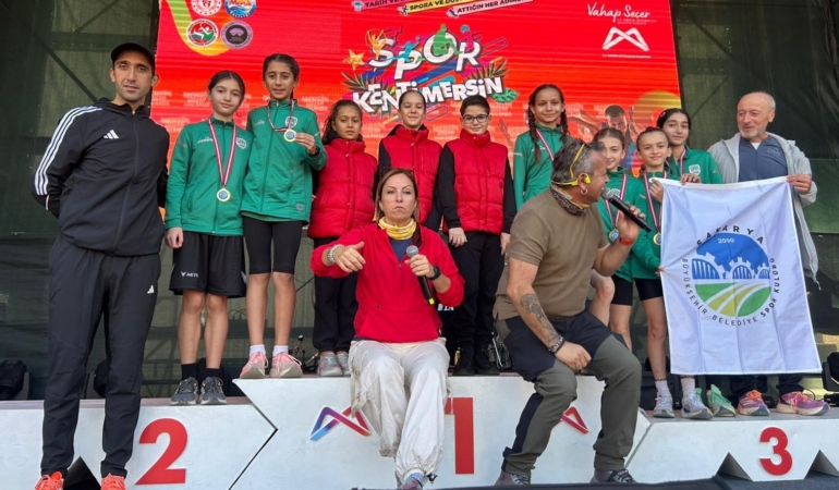 Sakarya Büyükşehir sporcuları Zonguldak ve Mersin’den 5 madalyayla döndü