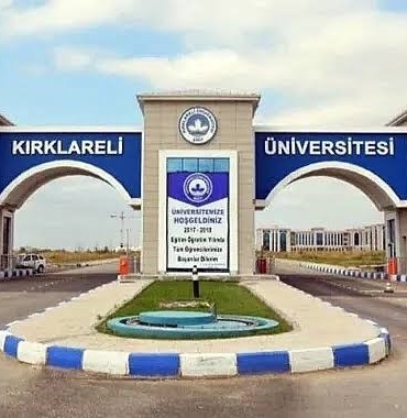 Kırklareli Üniversitesi’nde tavuklu pilav yiyen 53 öğrenci zehirlenme şüphesiyle hastaneye başvurdu