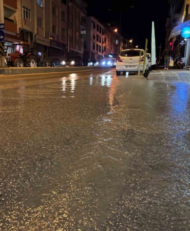 Edirne’de su borularındaki patlaklar vatandaşın tepkisini çekiyor