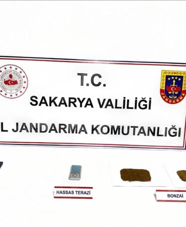 Sakarya’da uyuşturucu operasyonunda yakalanan zanlı tutuklandı