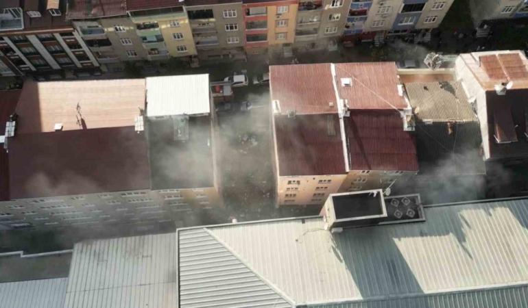 Sultangazi’de tekstil atölyesinde yangın