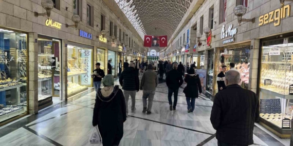 Bursa’da Vakıfların fahiş kira zammı esnafı vurdu