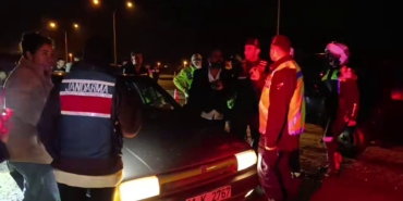 Ekiplerin zorlu denetimi: Alkollü sürücü direndi, bir diğeri tepki gösterdi