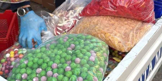 Esenyurt’ta kaçak şekerleme atölyesine baskın: 9 ton 400 kilo ürün imha edildi