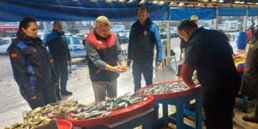 Denetim geldi, gerçek ortaya çıktı: Tezgahtaki balık "kolyoz" çıktı