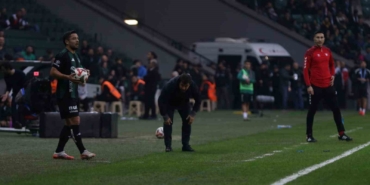 Trendyol Süper Lig: Kocaelispor: 0 - Kasımpaşa: 0 (İlk yarı)